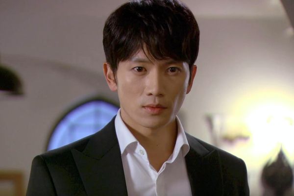 Ji Sung 1
