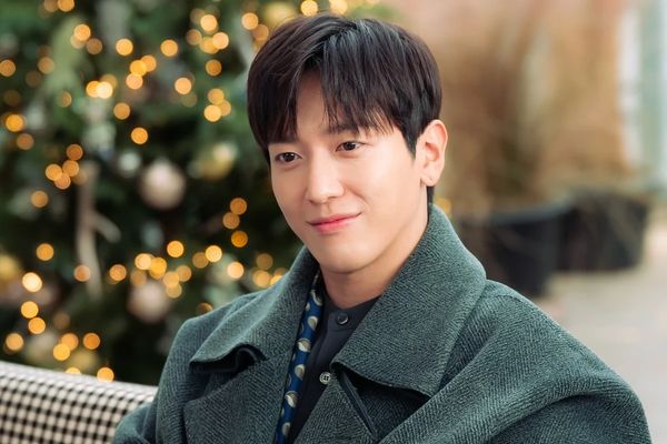 Jung Yong-hwa 1
